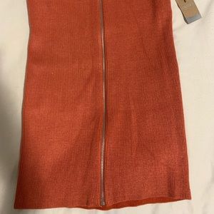 Sweater knit front zip skirt, with tag